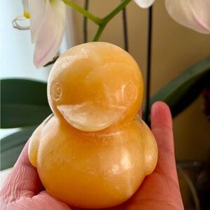 Crystal duckling 🐥 orange calcite 🌸🌼🐣🥚